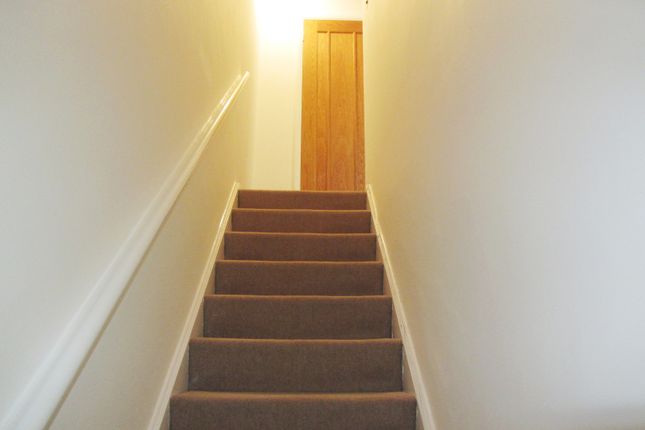 19, Hayden Court, New Haw photo 5