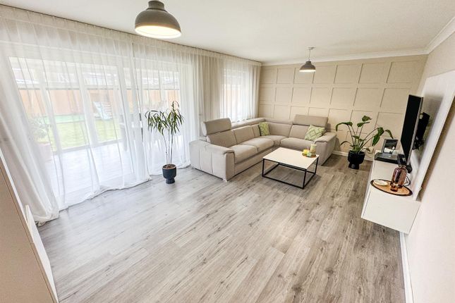 25, Tower Hill Road, Corby photo 2