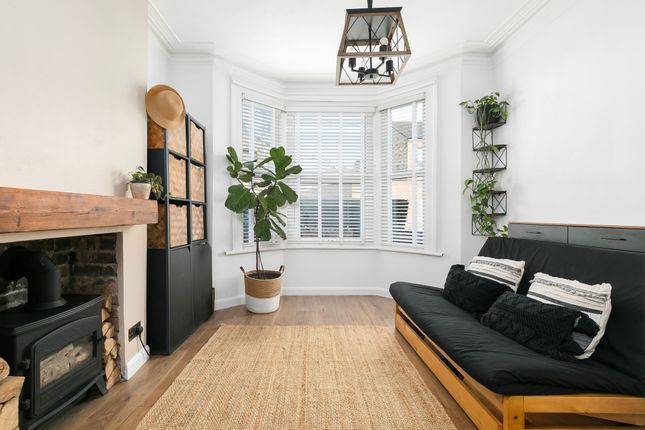 26 Edinburgh Road, London photo 2
