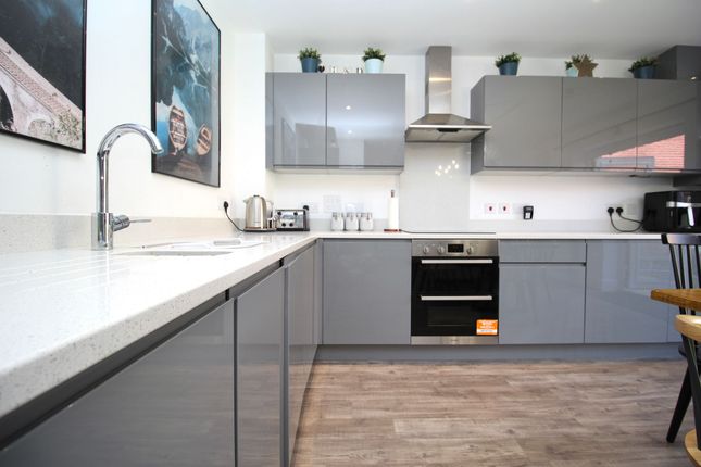 52 Troon Road, Southampton photo 4
