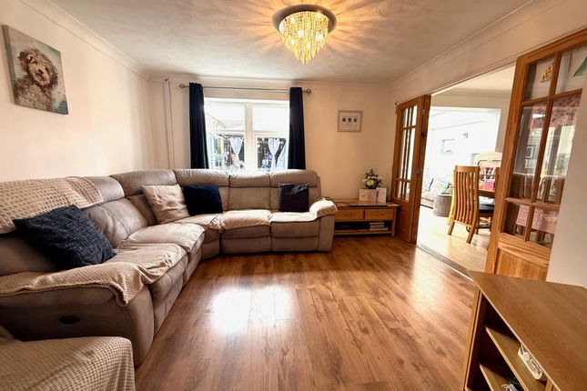 12 Spencer Way, Stowmarket photo 2