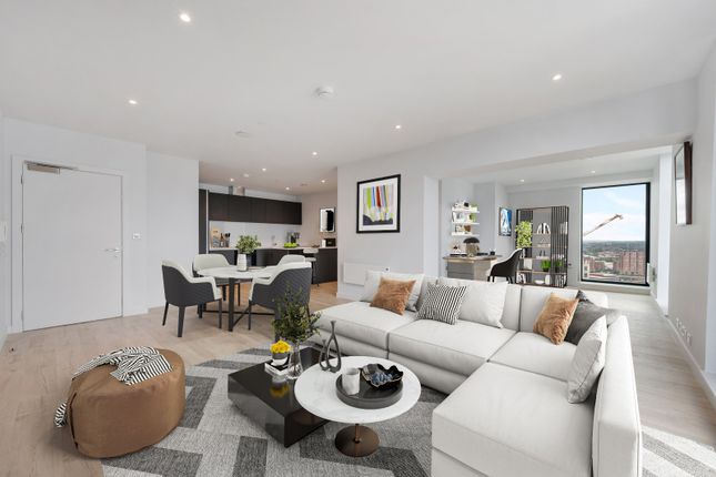 2-bed flat on 169, Axis Tower, Southern Gateway, £350,000