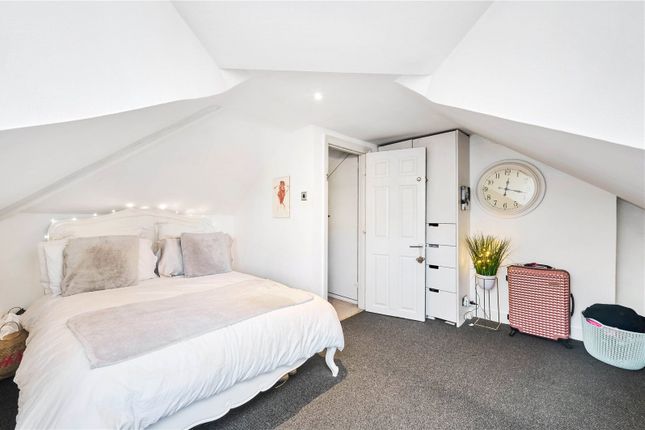Flat for sale in Munster Road, London