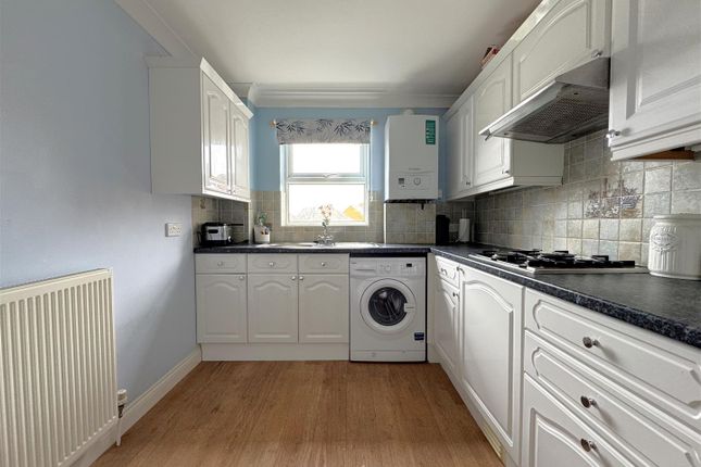 Flat 6 Cambridge Court, 2, Verne Road, Weymouth photo 4