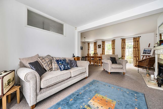 Bentinck Close, Buckinghamshire photo 2