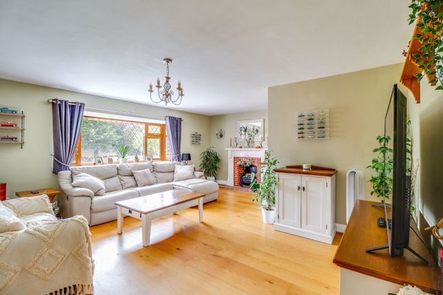 Detached bungalow for sale in Windsor Road, Bowers Gifford, Basildon
