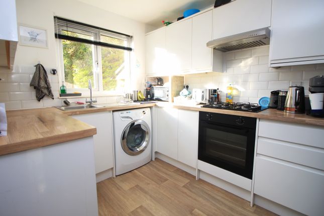 8, Ferneigh Crescent, Wadebridge photo 3