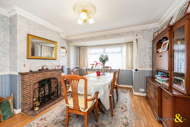37, Midhurst Hill, Bexleyheath photo 3
