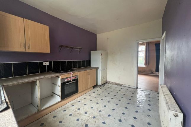 3 Royd View Common Road, Barnsley photo 3