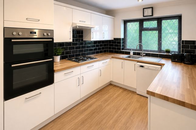 48, Tameton Close, Luton photo 4