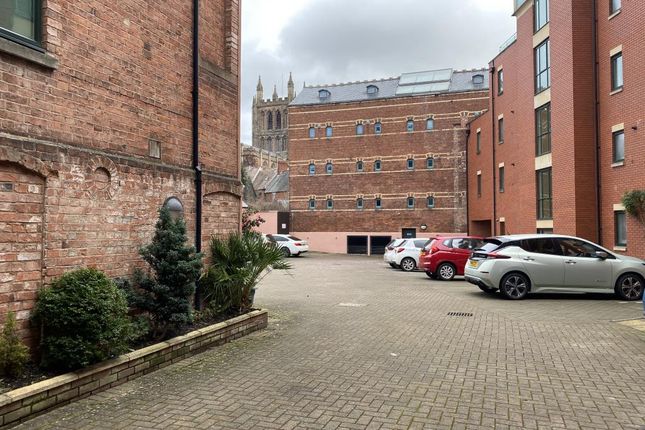 Thumbnail Flat for sale in Riverview Court, Hereford, Herefordshire