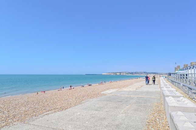 6, Beach Huts, Bonningstedt Promenade, Seaford photo 3