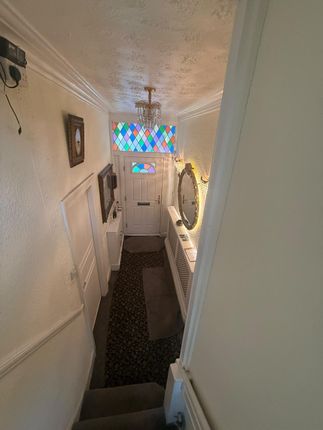 31, Endsleigh Gardens, Ilford photo 2