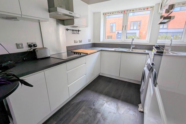 63, New House Farm Drive, Birmingham photo 4