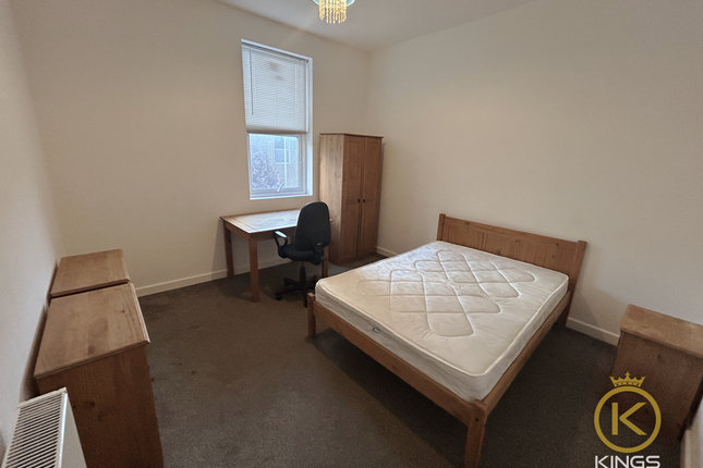Room 8 Cabmans Rest, 1, Plymouth Street, Southsea photo 2