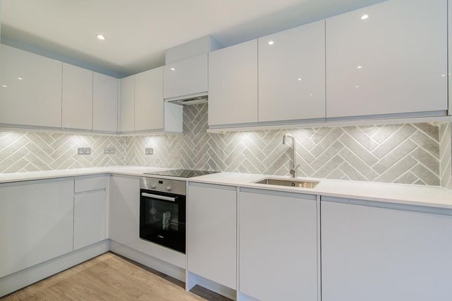 Flat for sale in Deburgh Road, Wimbledon