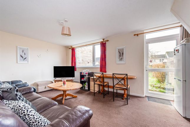 10, Laker Square, Andover photo 3