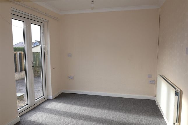 10, The Rise, Haverfordwest photo 4