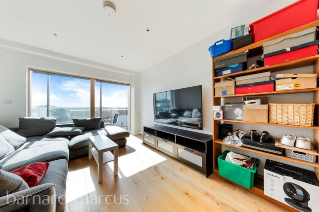 Flat 137, Derry Court, 386, Streatham High Road, London photo 2