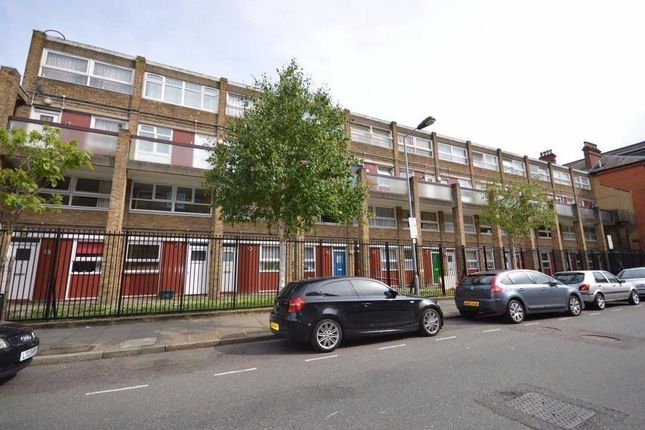 Thumbnail Flat to rent in Willow Court, Eden Grove, Holloway