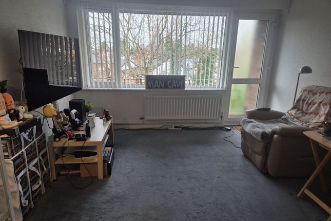 Flat 13 Bank House, High Street, Winsford photo 2