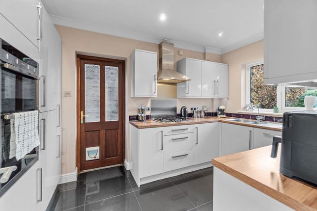 1b, Merland Rise, Epsom photo 4