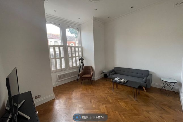 Thumbnail Flat to rent in Ormiston Grove, London