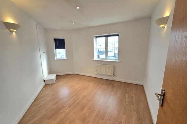 3, Martinique Way, Eastbourne photo 4