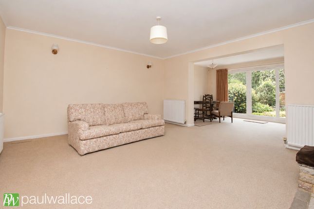 28, Lilliards Close, Hoddesdon photo 2