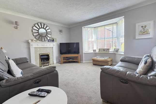 9, Roman Way, Southam photo 3