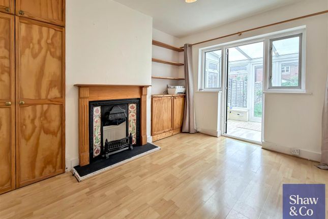 10, Wareham Close, Hounslow photo 3