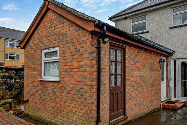 End terrace house for sale in Abercaseg, Bethesda, Bangor
