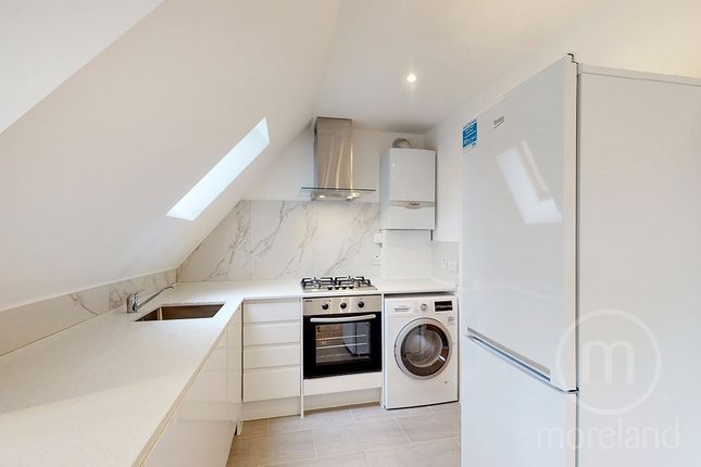 58C Golders Gardens, London, Greater London photo 5