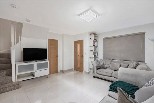 15, Rigby Crescent, Glasgow photo 2