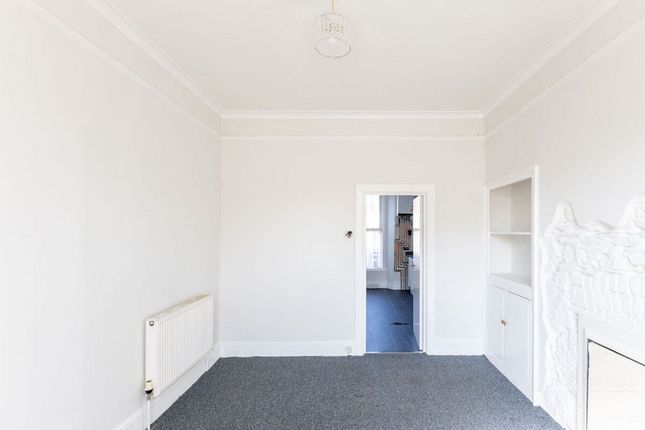 Flat 2, 37, Charlotte Street, Plyouth photo 5