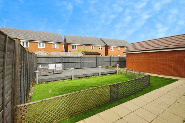 6, Eddy Croft, Dursley photo 2
