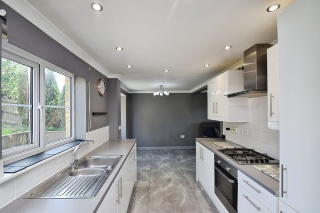 39, Clos Tyn Y Coed, Bridgend photo 4