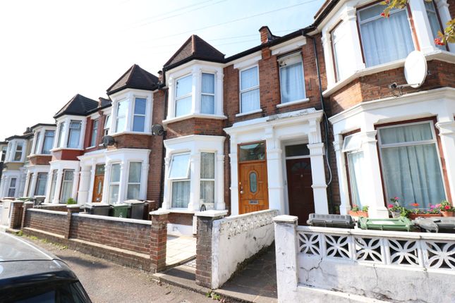 Thumbnail Flat to rent in Leasowes Road, Leyton