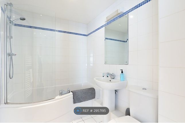 Flat, Little Neville Street, Leeds photo 4