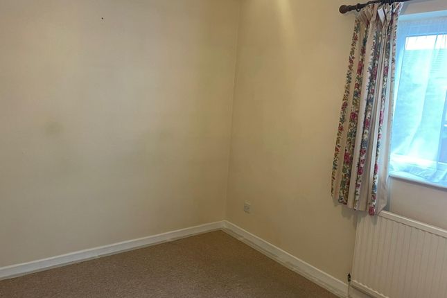 Semi-detached house to rent in Duncan Street, Calne