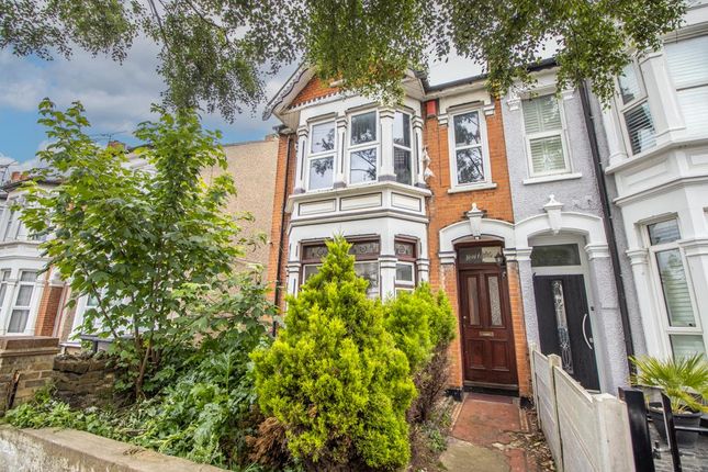 Thumbnail Flat for sale in Wimborne Road, Southend-On-Sea
