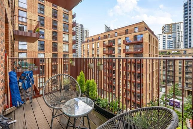 Apartment 602, Octavia Apartments, London photo 4