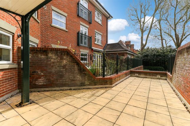Flat 9, Oakington Court, 38, The Ridgeway, Middlesex photo 2