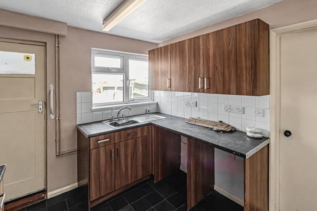 52 Southmead Crescent, Crewkerne photo 5