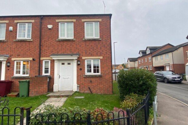 Thumbnail Town house to rent in Carr Vale Road, Chesterfield