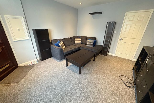 35a, Ilkeston photo 3
