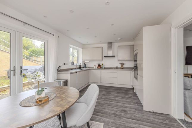 26 Abingdon Way, Stoke-On-Trent photo 4