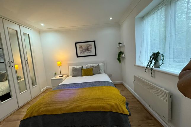 flat 1, adrienne avenue photo 3