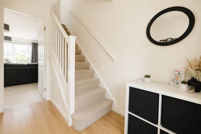 11, St. Anthonys Place, Milton Keynes photo 2