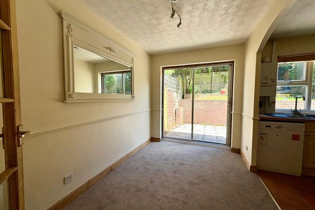 6, Hazelwood Close, Devon photo 4
